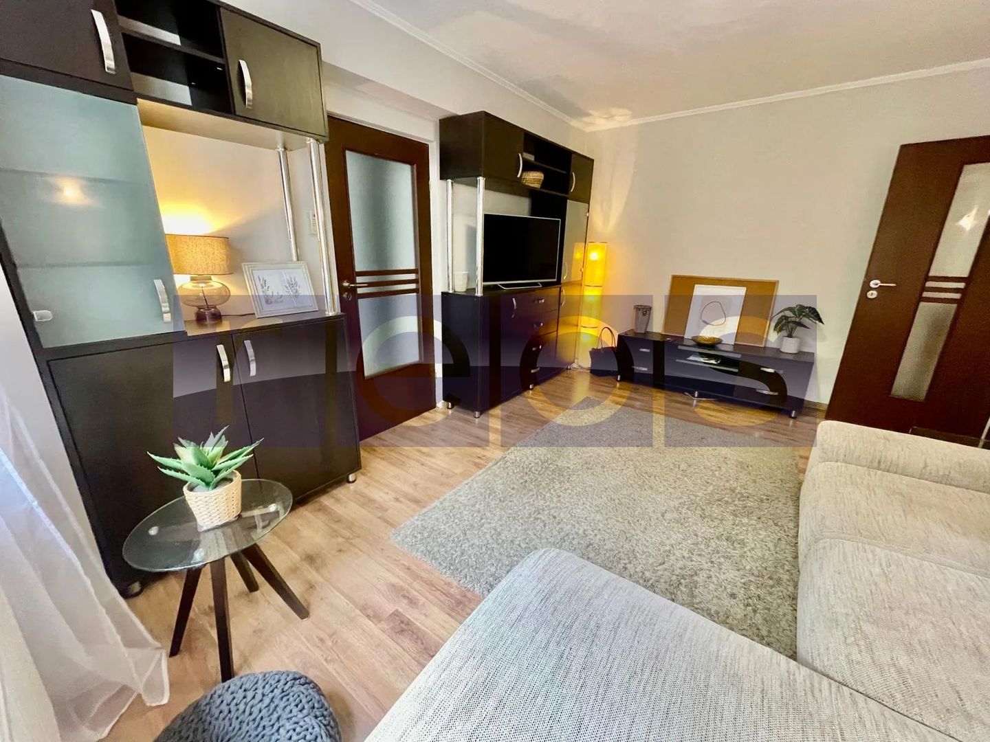 VANZARE APARTAMENT CISMIGIU ULTRACENTRAL 2 CAMERE 35MP BLOC LIRIC - Poză 1