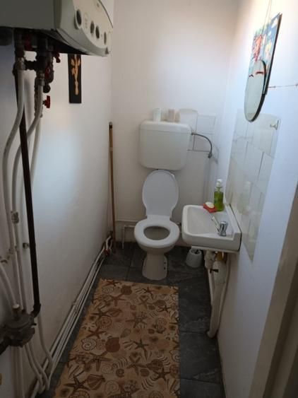 BRASADAS vinde casa cu etaj, 4 camere, central, acces cu masina. - Poză 12