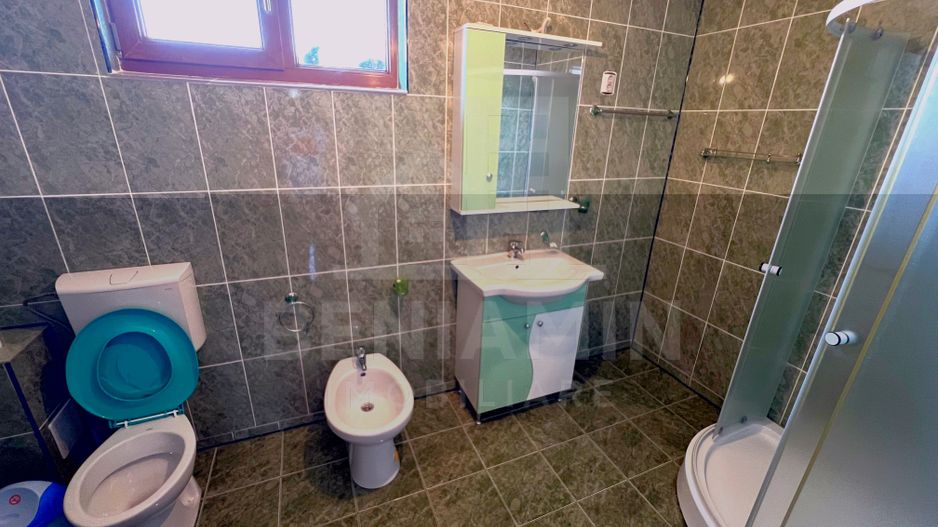 Casa 5 Dormitoare 2 bucatarii 3 bai Living-Toate utilitatile-Popoveni - Poză 8