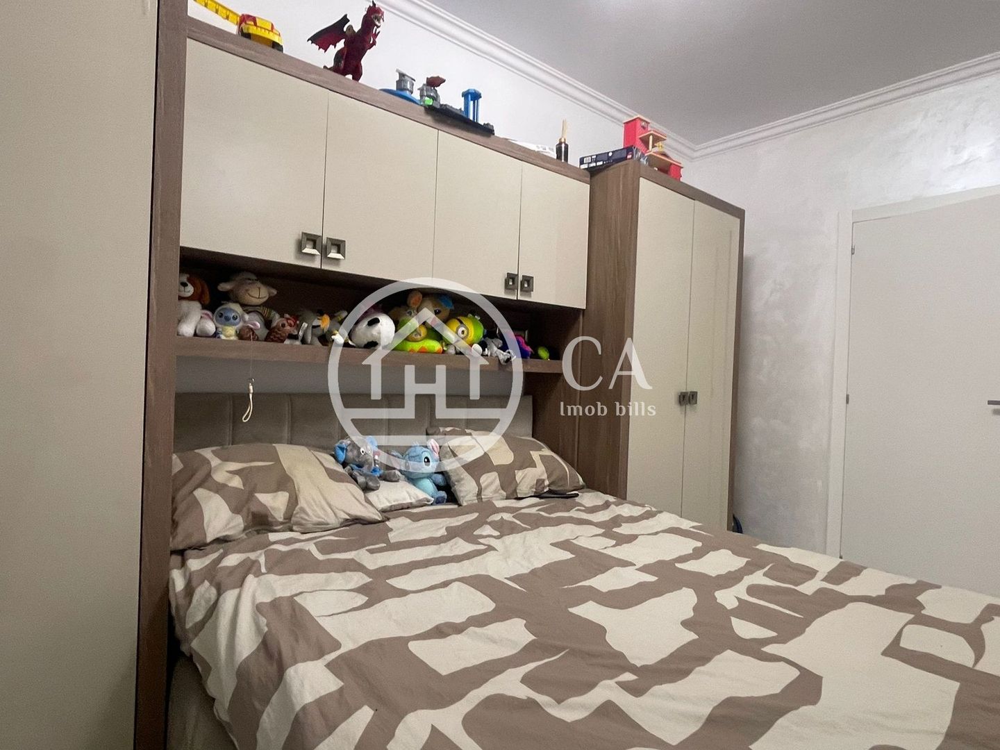 Apartament cu 3 camere de vanzare in Prima Universitatii, Oradea - Poză 8