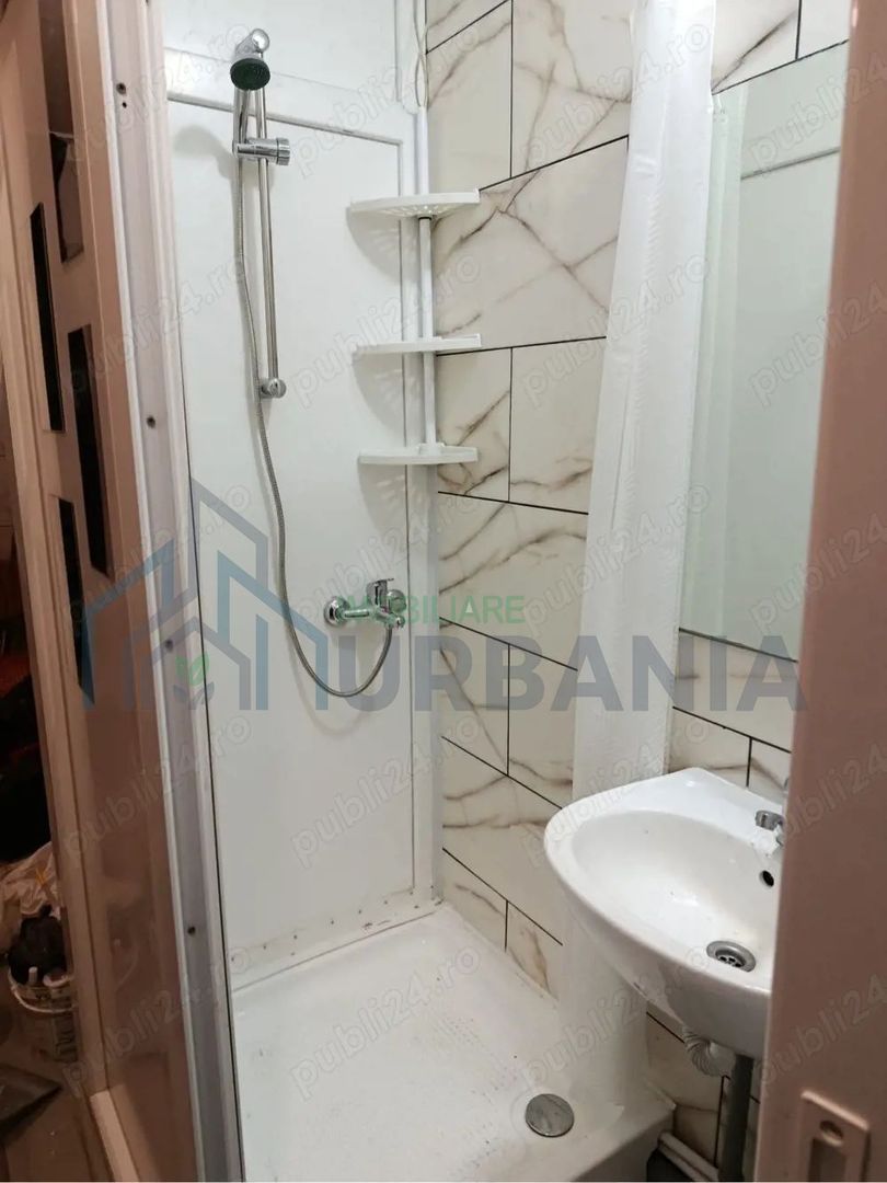 Camra de camin cu baie proprie - Poză 2