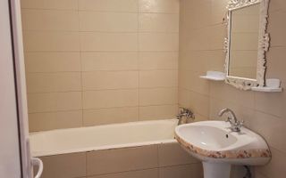 Apartament cu 2 camere de vanzare, zona Central - Poză 10