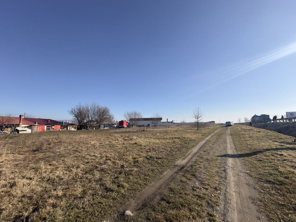 Teren  in suprafata de 4345 mp, Avrig - Poză 2