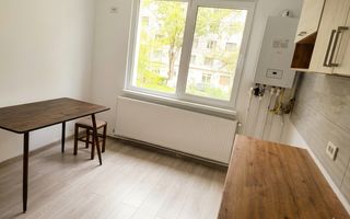 Vanzare apartament cu 2 camere la et 1, Micro 19, 30 mp, 45.000 EURO - Poză 2