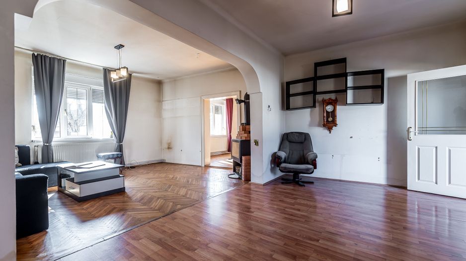 Casa ideală pentru familie: școală la 3 min. Zonă foarte liniștită. - Poză 3