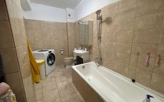 Apartament cu doua camere, zona Petrom. Confortabil si accesibil! - Poză 6