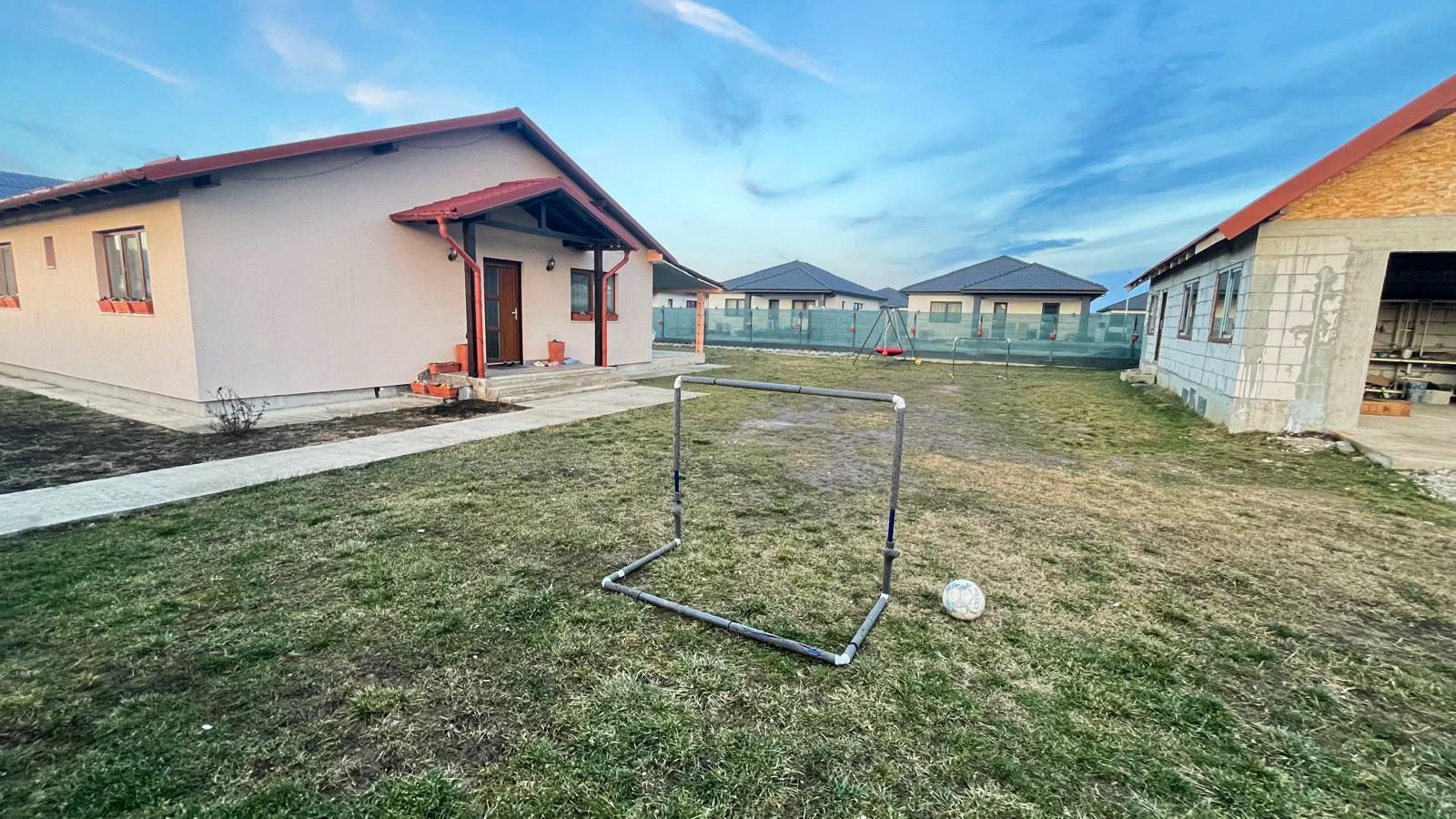 Casa Osorhei teren 800 mp comision 0 preț 199000 € - Poză 2