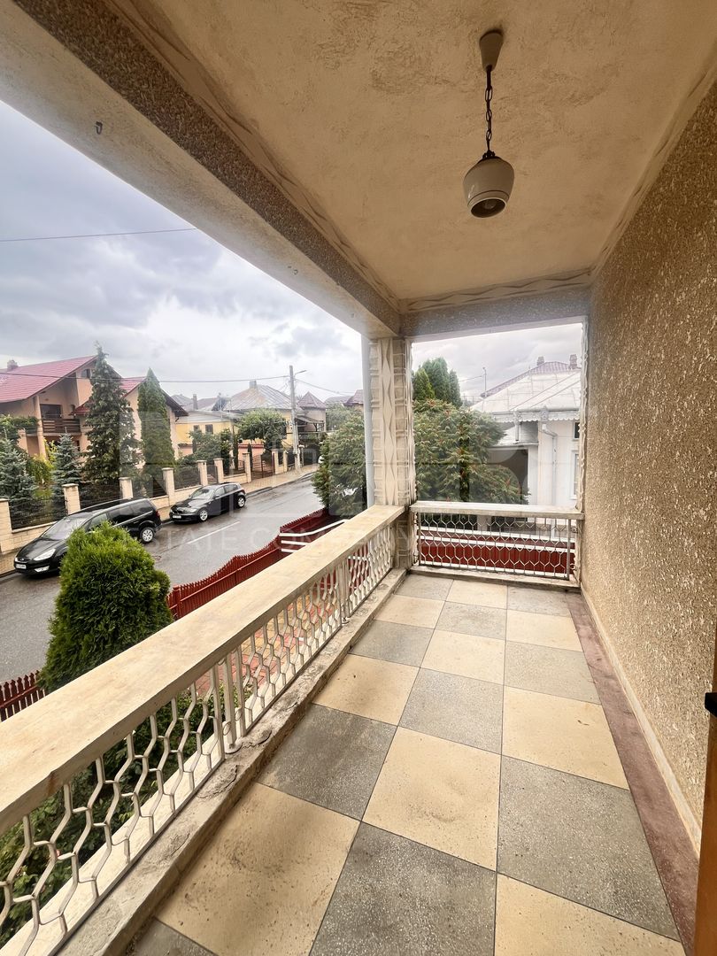 Casă De Vânzare cu 9 Ari teren I Fălticeni /Zona Spitalului I 270.000E - Poză 5
