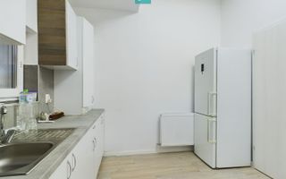Apartament cu 8 locuri de parcare in Giroc - Poză 7