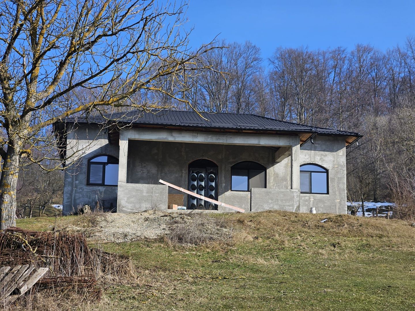 Casă pe platou, liniște și natură – Boțești, Argeș - Poză 1