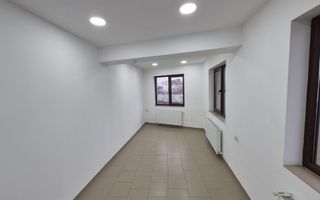 Spatiu de birouri generos - Poză 3