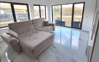 Casa individuala cu 3 camere, 600 mp teren, Kaufland- Cetate - Poză 1