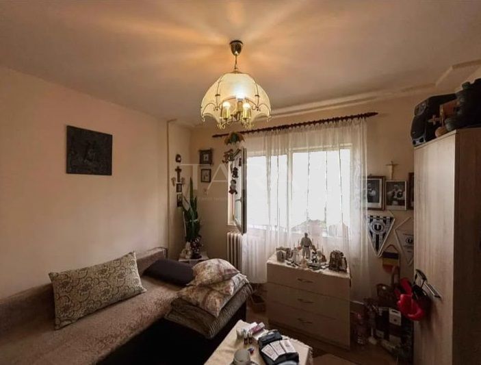 De vanzare cu 4 camere decomandat in Manastur - Poză 4