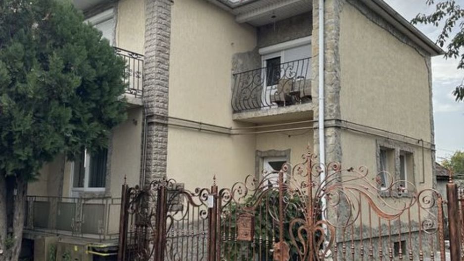 BRASADAS vinde PARTERUL unei case in zona Botizului. - Poză 1