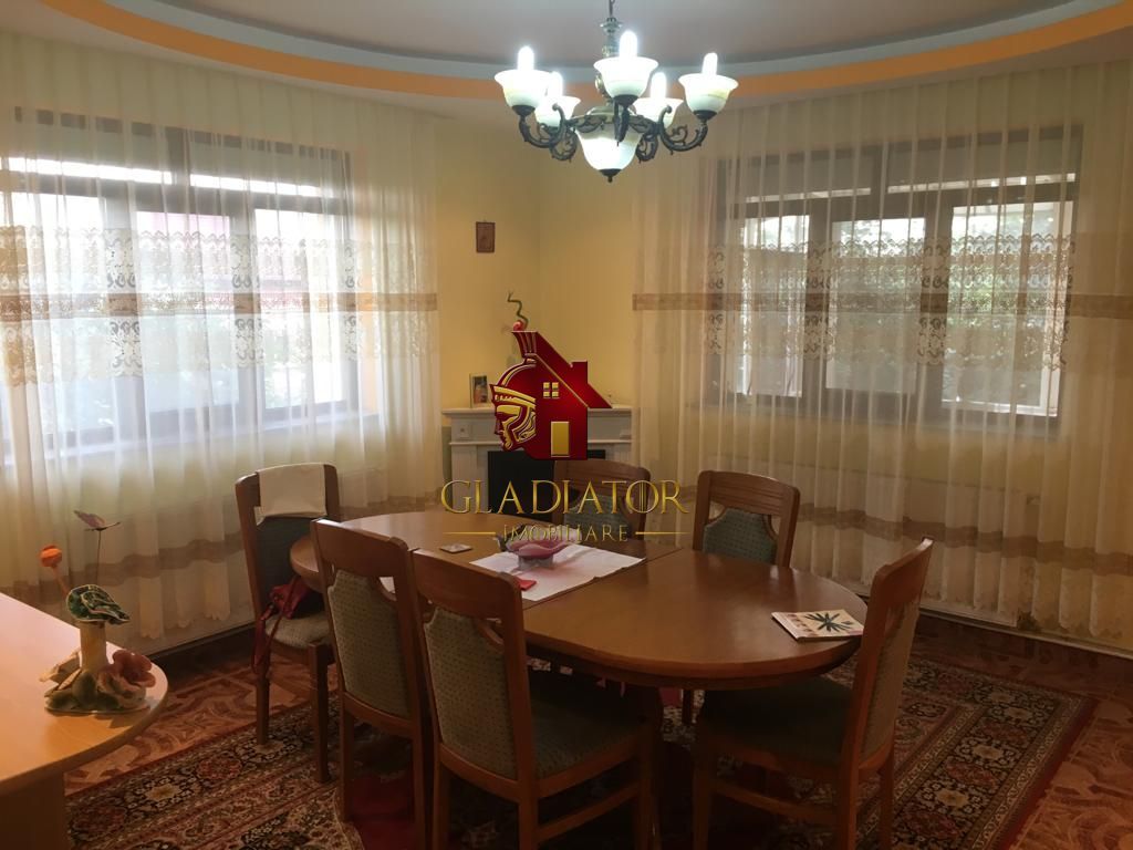 Vila impresionanta in Bucium - Visani - Str. Regina Maria - 2000 mp - Poză 3