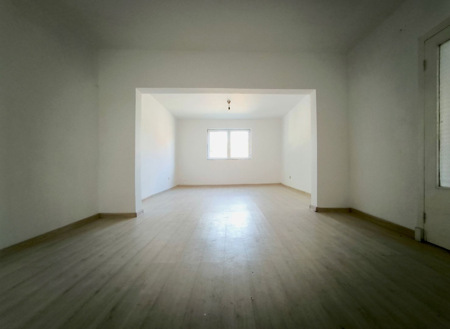 Casa cu teren de 569 mp, zona Confectii Cadas comision 0% - Poză 7