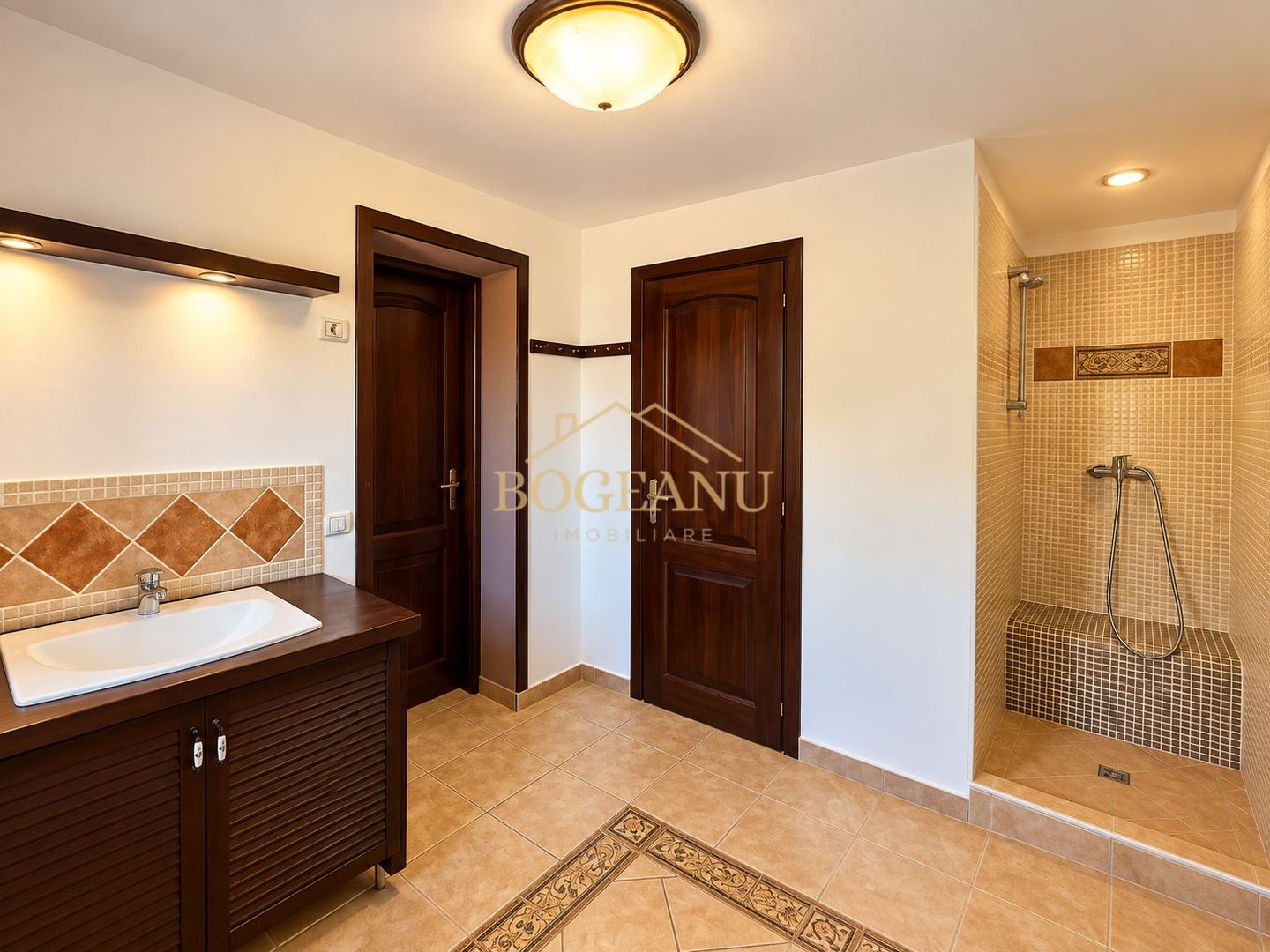 BG205-CASĂ MEDITERANEANĂ 5 CAMERE, TEREN 720 MP, GARAJ | SÂNMIHAIU ROM - Poză 15