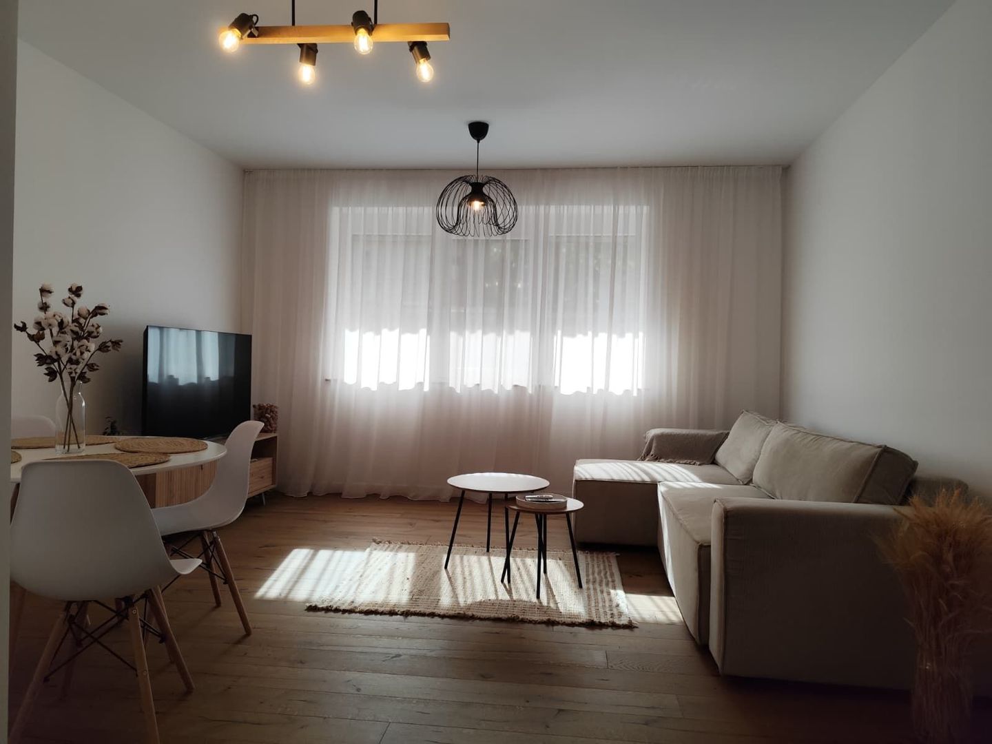 Apartament 2 camere de inchiriat situat central, Oradea - Poză 1