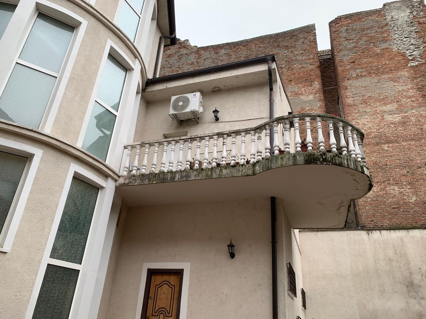 Casa versatila   P+E+M in zona  isorica Sinaia - Poză 15