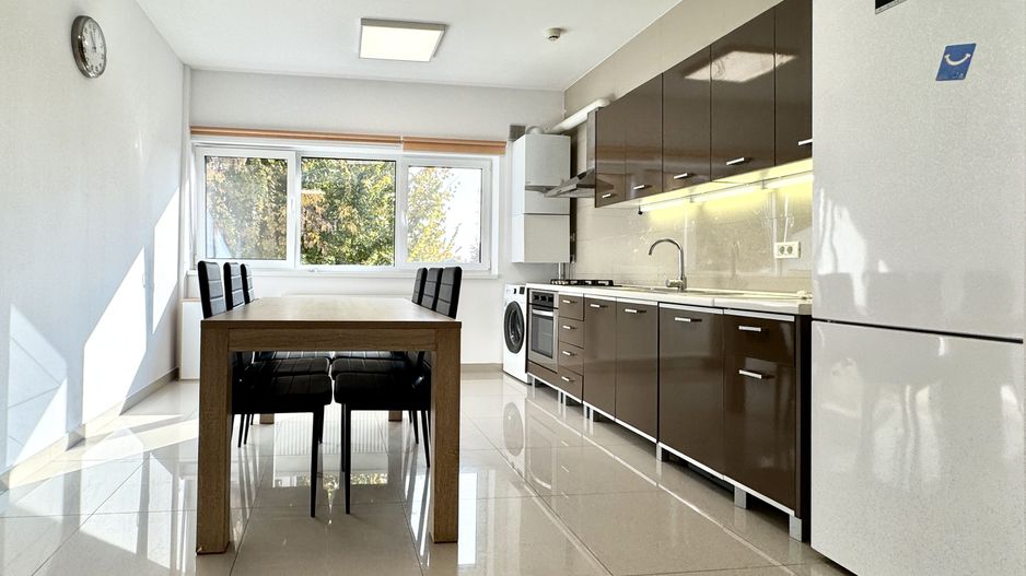 Apartament 4 dormitoare, luminos si spațios, lângă Parcul Copiilor - Poză 2