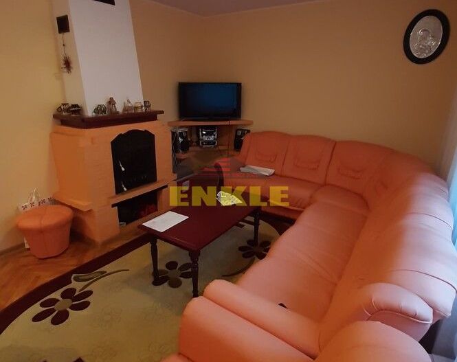 Casa 5 camere, Zona Parcul Tineretului, pret 105000 euro neg - Poză 2
