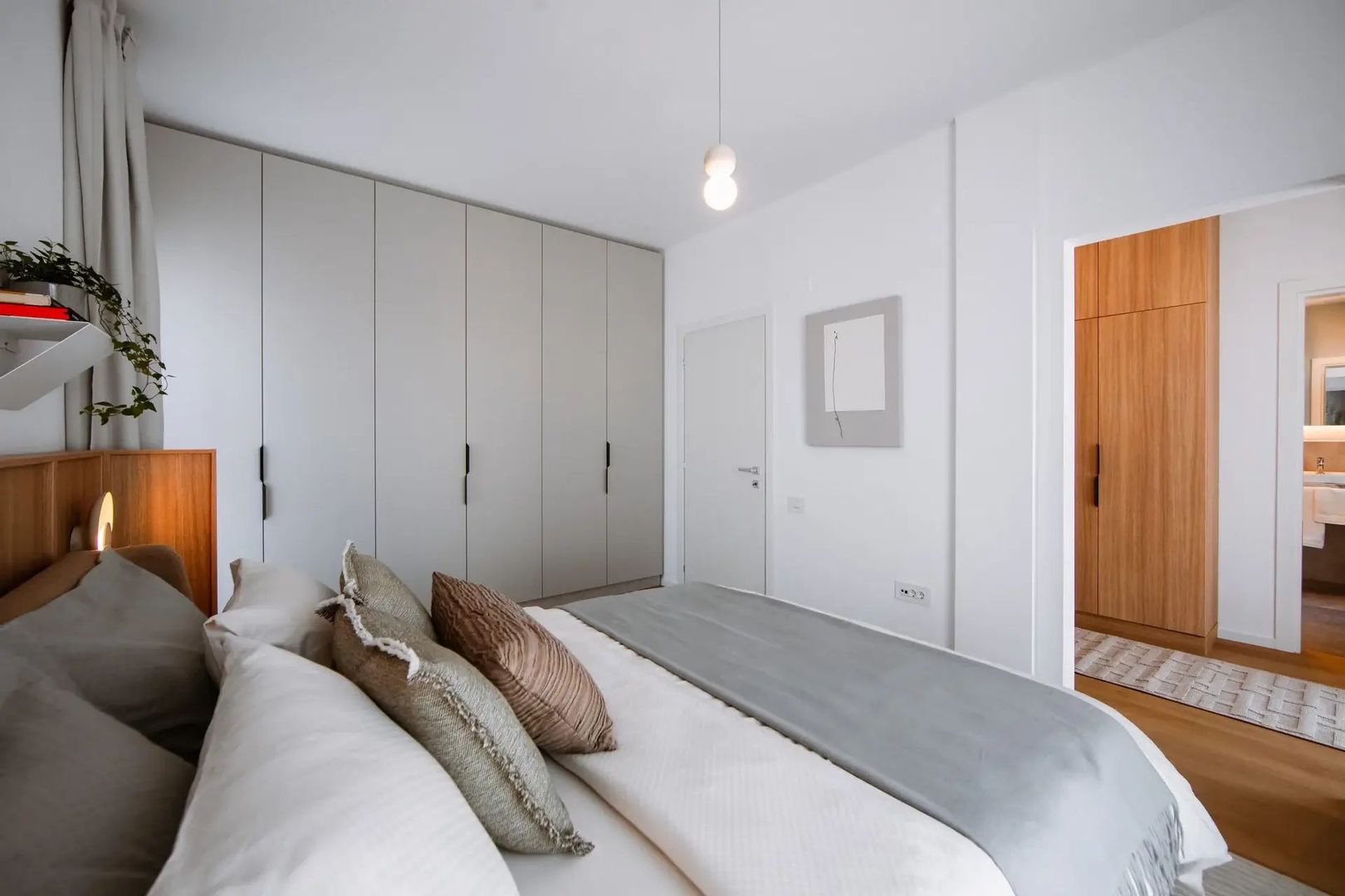 VILĂ INDIVIDUALĂ CU PANOURI FOTOVOLTAICE | COMPLEX CU PISCINA | TUNARI - Poză 8