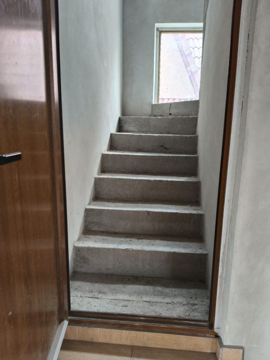 Pensiune de vânzare în Rânca – oportunitate rară lângă pârtia M1 - Poză 24