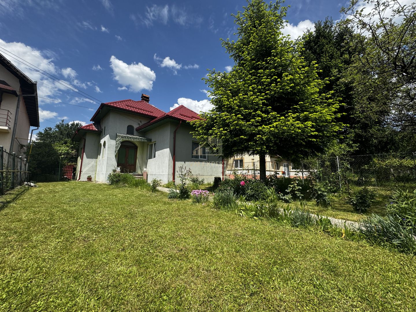CASA CAMPULUNG, 128 MP, TEREN 639 MP - Poză 2