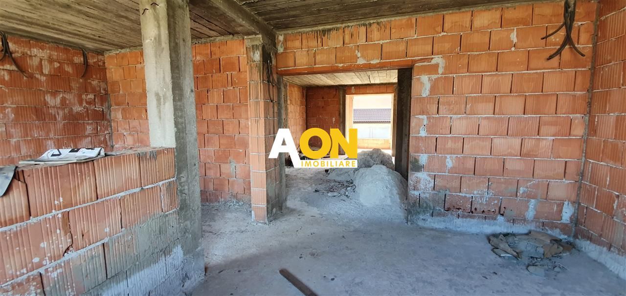 Casa la rosu cu toate utilitatile, zona Alba Micesti - Poză 5