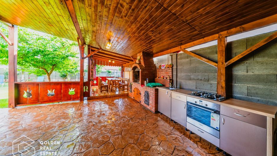 Casa la cheie, eficienta energetic, 4 dormitoare, Sagu - Poză 15