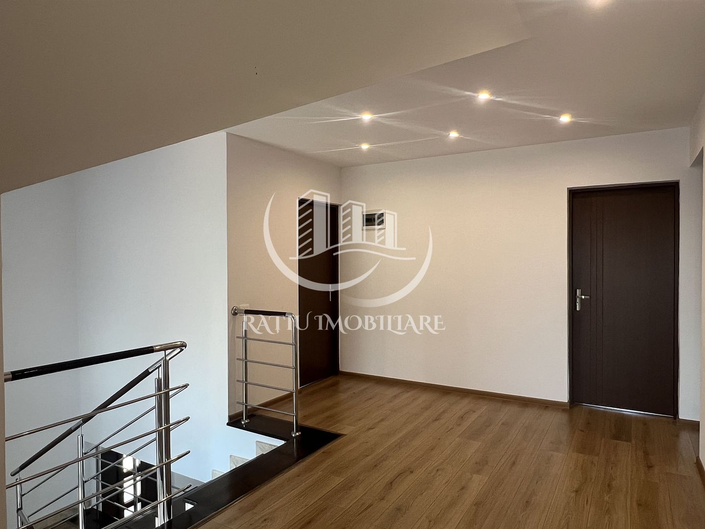 Casa cu 5 camere | P+M | Iosia | Oradea - Poză 13
