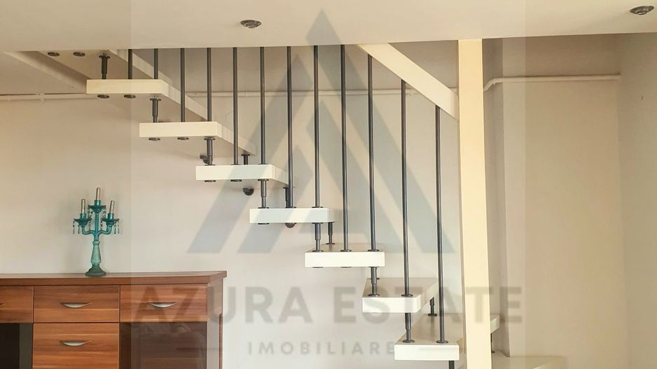 Apartament modern 4 camere 2 niveluri 100 mp utili cu lift in Strand - Poză 2