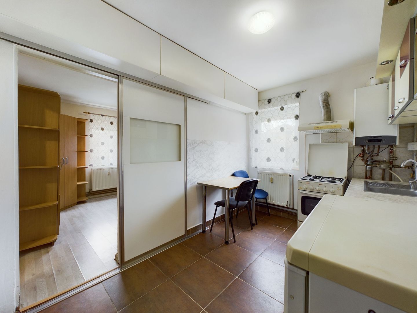 Garsonieră confort 1 zona Pârneava - Poză 5