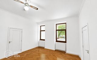 Apartament ultracentral, 2 camere, curte cu acces auto - Poză 3