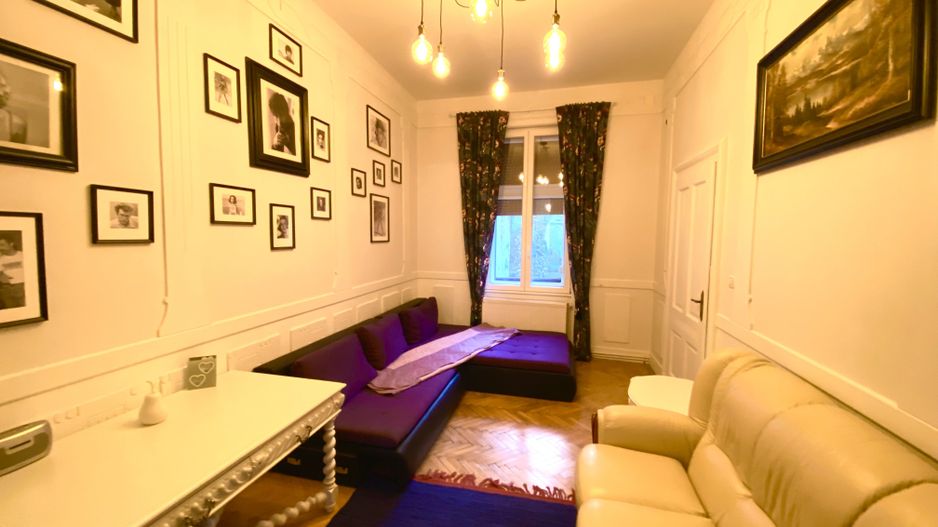 Cladire Istorica, 4 camere, 134 mp, Renovat, Zona Sinaia, Comision 0% - Poză 11