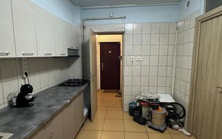 3 Camere 70mp - Partial Renovat - Metrou Aparatori la 1 Min - Poză 6