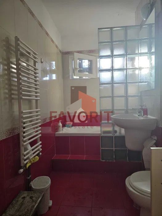Renovat integral. Pozitie excelenta. Centrala proprie. - Poză 12