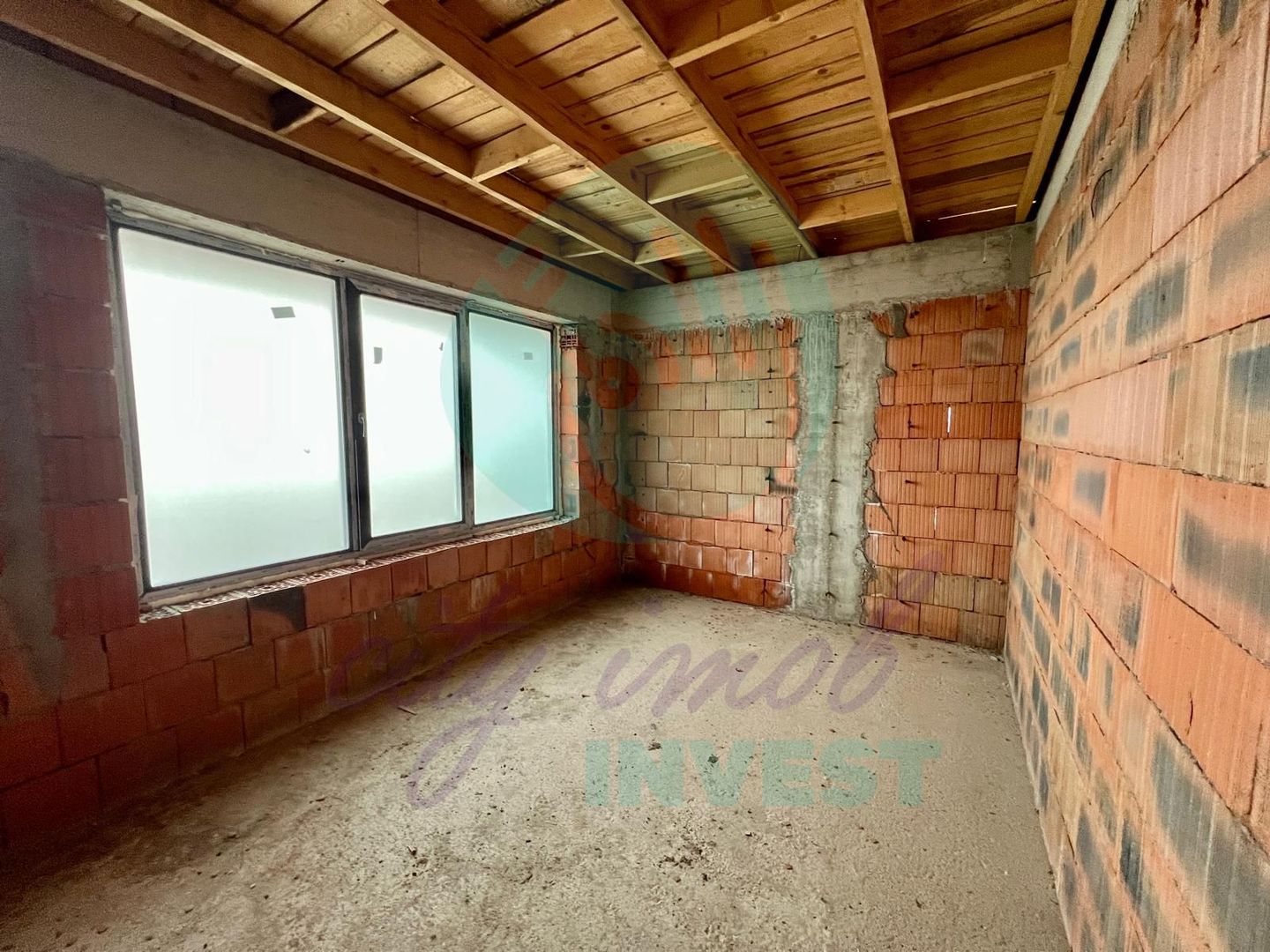 Casă la roșu P+1 | Teren 1750 mp | Dobreni-Giurgiu | Zonă liniștită - Poză 11