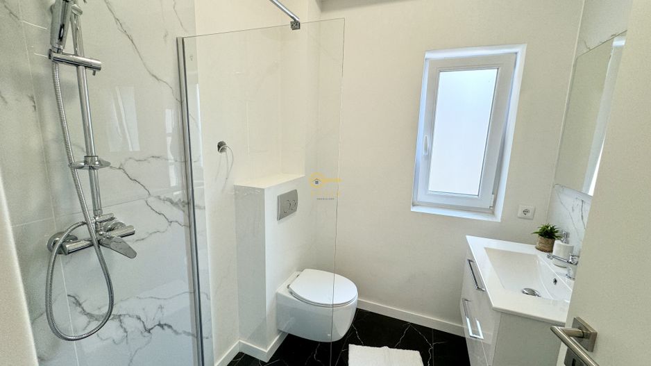 Casa noua, mobilata si utilata- Panorama catre munti- Teren 714mp - Poză 7