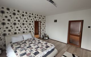 Casa cu 3 camere, 150 mpu, mobilata, utilata, garaj, curte, Ampoita - Poză 11