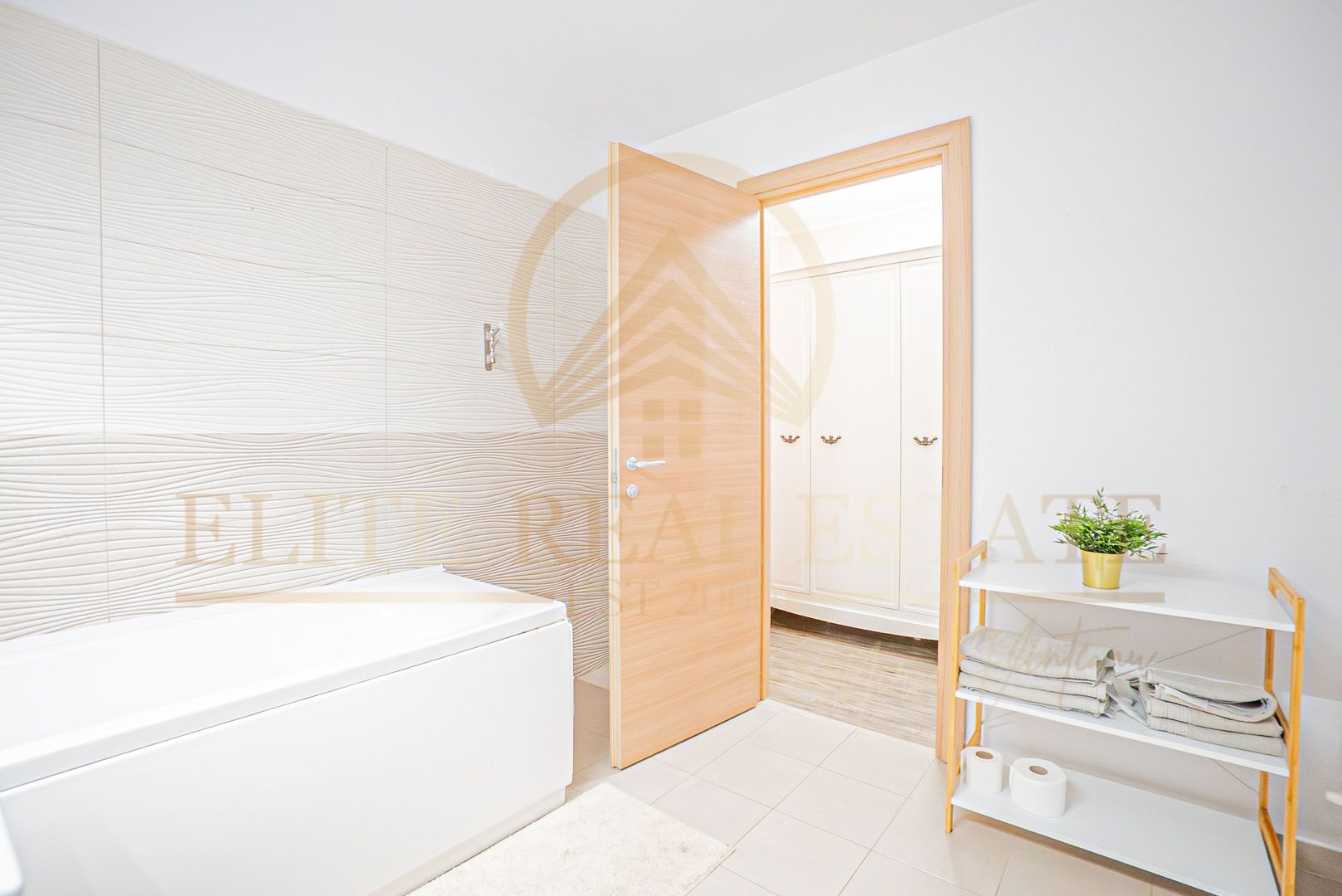 Ultracentral - Proprietate comercială P+M la 200 m de mare. - Poză 23