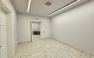 Spatiu de birouri,2 camere, ultracentral, 45 mp - Poză 5