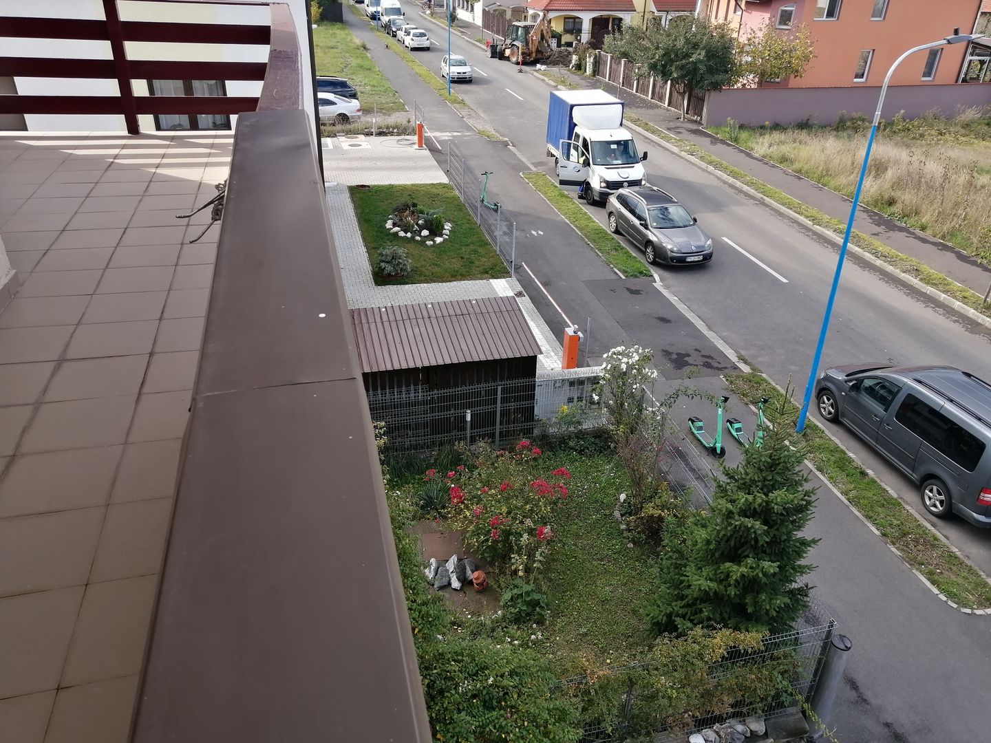 3 camere, structura mare, curte si garaj - Poză 7