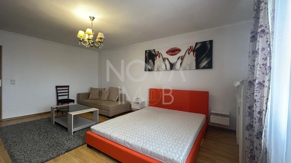 Garsoniera 45 mp cu balcon, mobilata, utilata - zona Lazaret - Poză 3