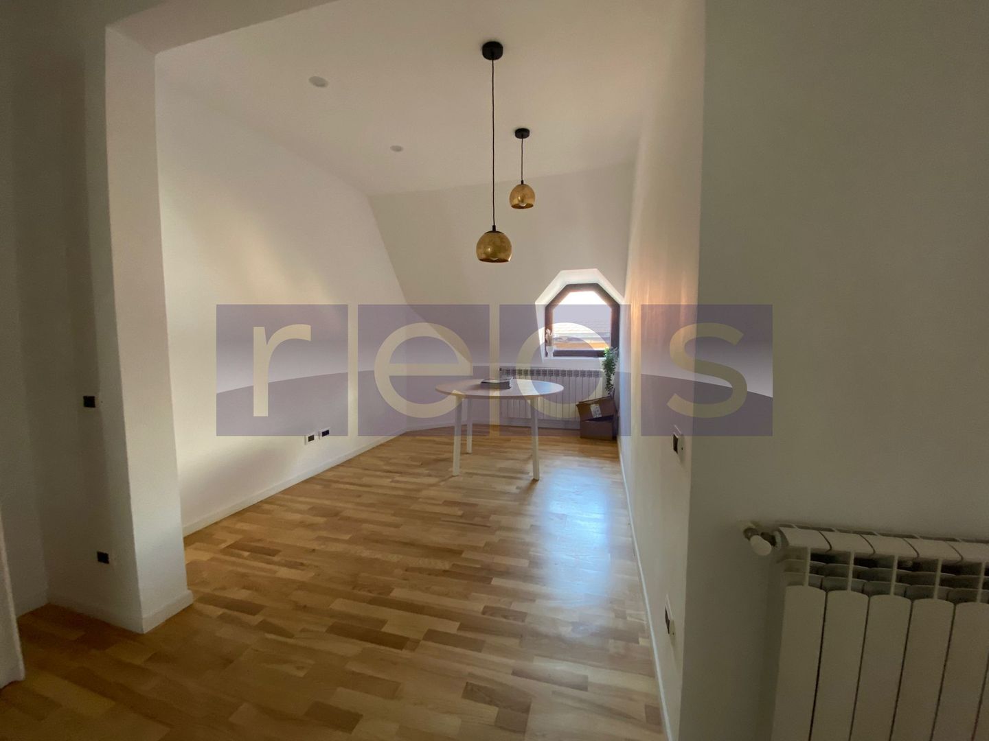 VÂNZARE | 4 CAMERE + CURTE | DOROBANȚI - Poză 3