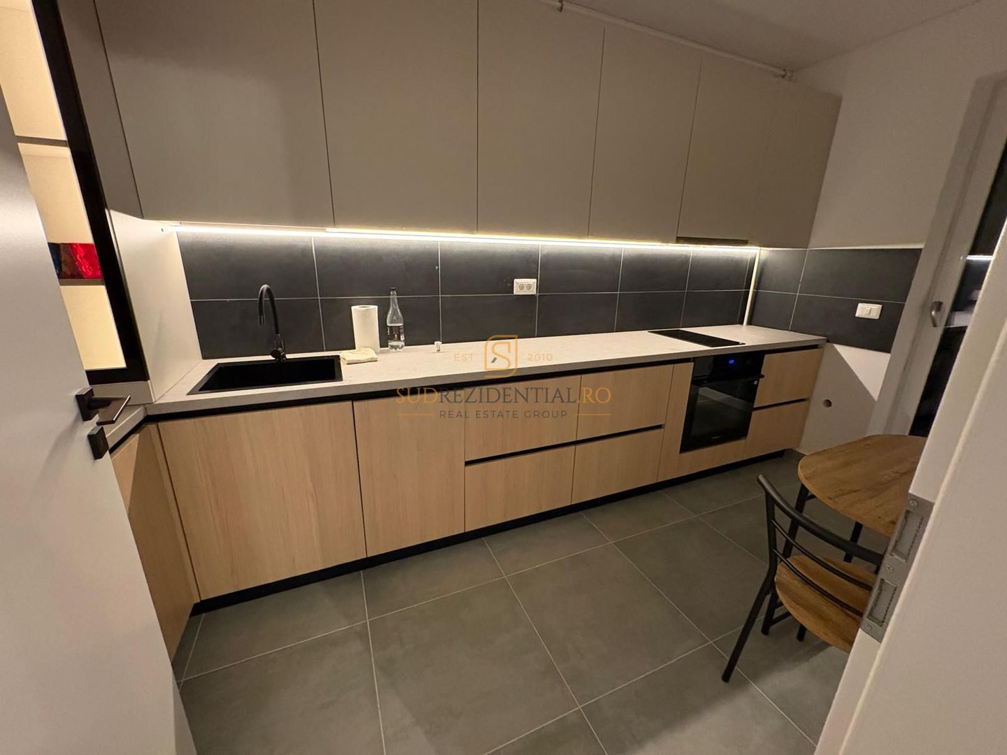 Garsoniera decomandata, prima inchiriere, metrou Aparatorii Patriei - Poză 4