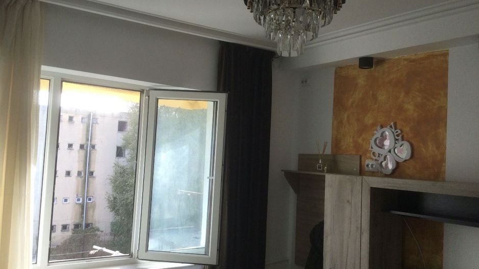 Proprietar vinde garsoniera zona CET Constanta - Poză 3