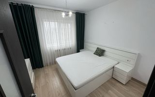 proprietar - inchiriez apartament 3 camere + loc parcare privat - Poză 2