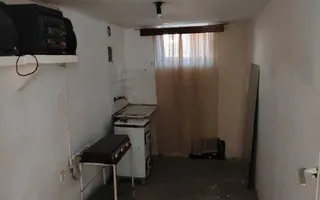 Blumana Proprietate singur in curte,2 corpuri de casa, fara amenajari - Poză 12
