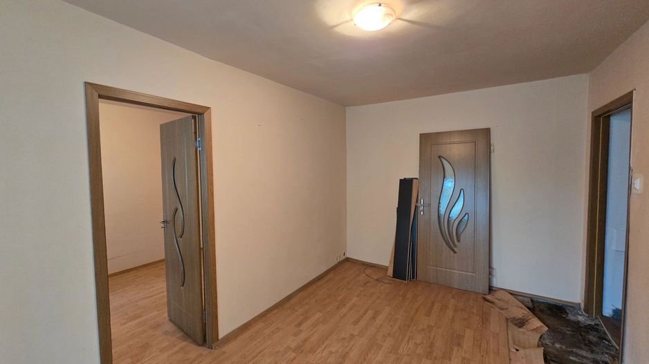 Apartament 2 camere, Zona Piata Dacia, Parter, Necesita renovare - Poză 3